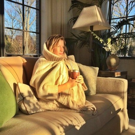 Η Gisele Bündchen προσπαθεί για ακόμη μία φορά να μας πείσει πως όλα είναι καλά