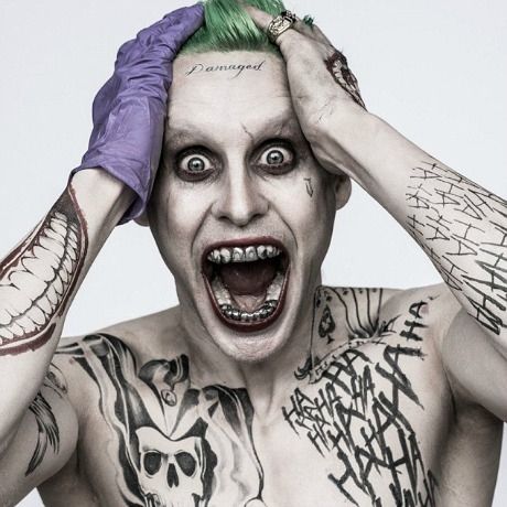 Ο Jared Leto είναι ένας πολύ τρομακτικός Joker και σοκάρει με τις αποκαλύψεις του