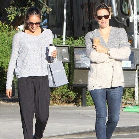 Jennifer Garner: Οι φήμες περί εγκυμοσύνης όλο και φουντώνουν
