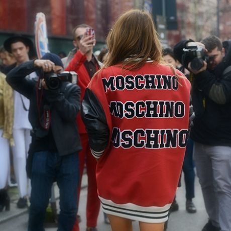 Logomania: Το αγαπημένο trend από τα 90's επιστρέφει δυναμικά!
