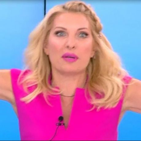 Ελένη Μενεγάκη: Η ατάκα που ξεστόμισε και η συγγνώμη στους τηλεθεατές της