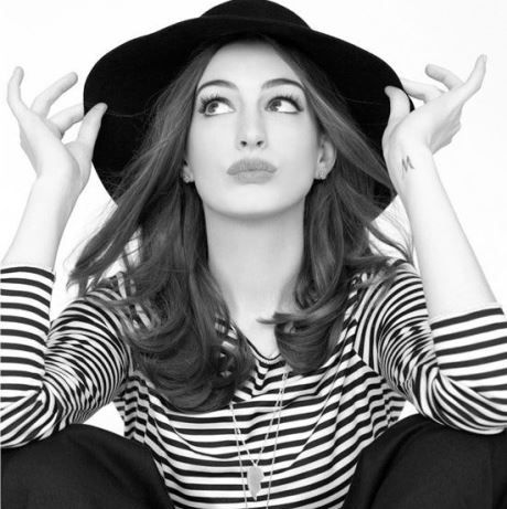 Η Anne Hathaway, λίγο πριν γεννήσει, μετακομίζει σε ένα απίστευτο διαμέρισμα: Δείτε το!