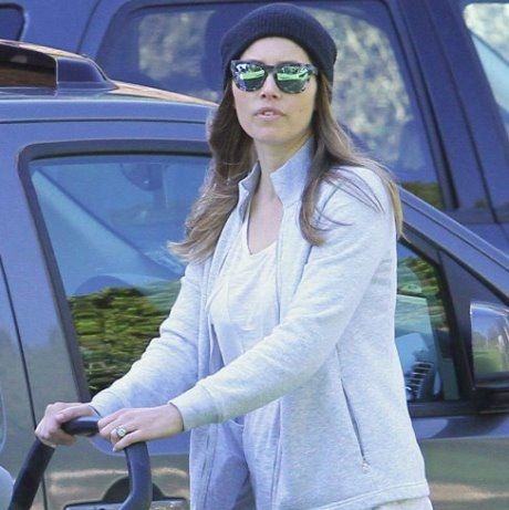 Σπάνιες φωτογραφίες: Ο γιος της Jessica Biel μεγάλωσε πολύ