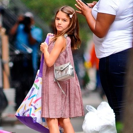 Suri Cruise: Γιατί το διαδίκτυο την αποκαλεί «τέρας» την ημέρα των γενεθλίων της;
