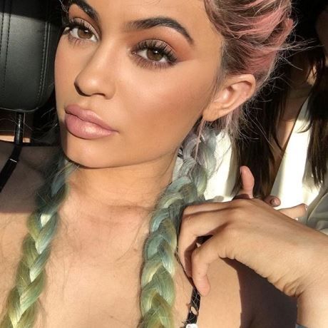 Kylie Jenner: Δεν την έχουμε ξαναδεί με τόσο κοντά μαλλιά!