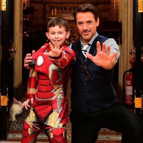 Robert Downey Jr.: Ο άνθρωπος από σίδερο έχει την πιο ζεστή καρδιά