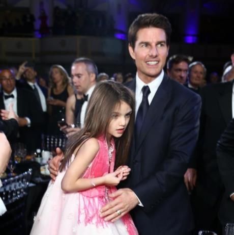 Ο Tom Cruise κατάφερε για μία ακόμη φορά να κάνει την κόρη του, Suri, ράκος. Διάβασε γιατί