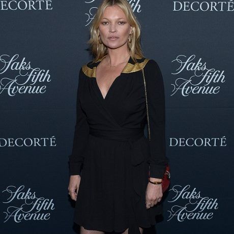 Στα 42 της, η Kate Moss παραμένει υπέροχη