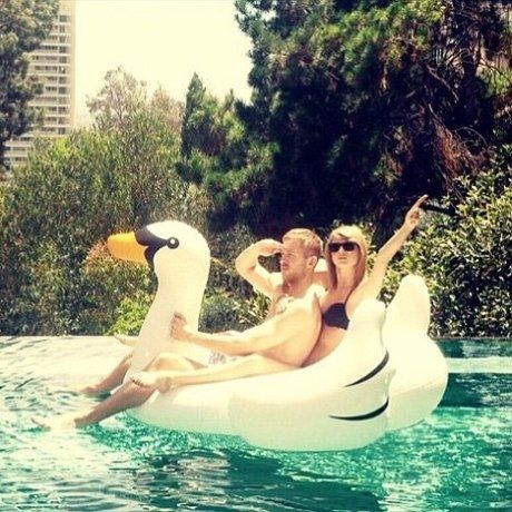 What? Η Taylor Swift και ο Calvin Harris χώρισαν