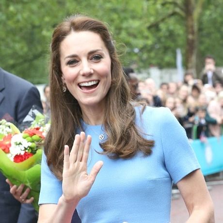 Η Kate Middleton υιοθέτησε το απόλυτο summer trend στα γενέθλια της βασίλισσας Ελισάβετ!