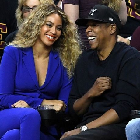 Queen B: Πώς η Beyoncé κατάφερε να κλέψει την παράσταση σε ένα γεμάτο γήπεδο μπάσκετ