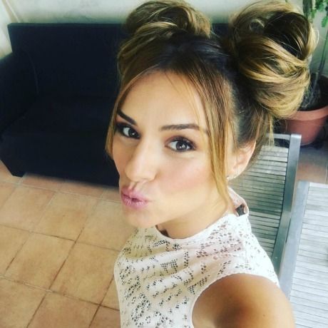 Η Ελένη Τσολάκη με το outfit που θα σε βγάλει ασπροπρόσωπη σε κάθε επίσημη περίσταση