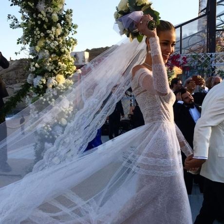 Ana Beatriz Barros: Τα δύο τέλεια νυφικά χτενίσματά της!