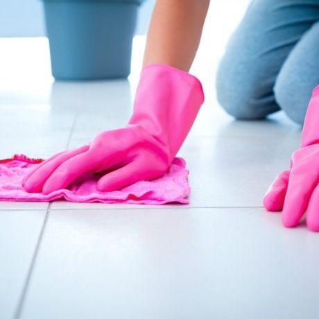 Φτιάξτε τα δικά σας υγρά υφασμάτινα ξεσκονόπανα για το σπίτι