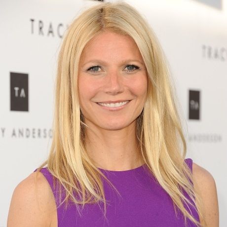 Ουάου: Η Gwyneth Paltrow με super αποκαλυπτικό φόρεμα μας άφησε άφωνους!