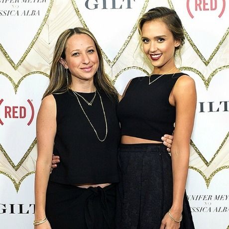 Η Jessica Alba σχεδιάζει κοσμήματα για καλό σκοπό