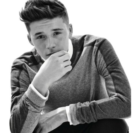 Τρέμει η θέση του David; Ο Brooklyn Beckham ακολουθεί τα βήματα του μπαμπά του! (φωτός)