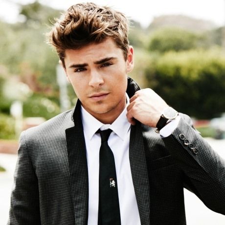 Έχετε δει τον αδερφό του Zac Efron; Για ρίξτε μια ματιά