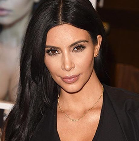 Το περίεργο τρικ της Kim Kardashian για να εξαφανίσει την κυτταρίτιδα