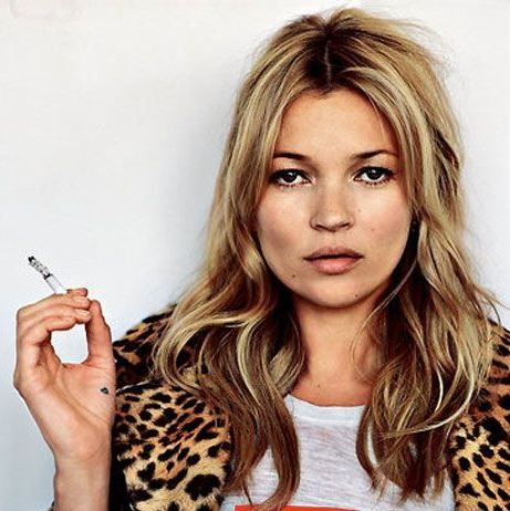 Η Kate Moss διδάσκει τους κανόνες του street style στην κόρη της (φωτός)