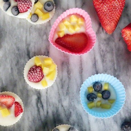 Frozen Yogurt με φρούτα: Φτιάχνεται στο σπίτι και «διώχνει» τις υπογλυκαιμίες