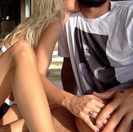 Οι stars αρραβωνιάστηκαν μετά από δύο χρόνια σχέσης