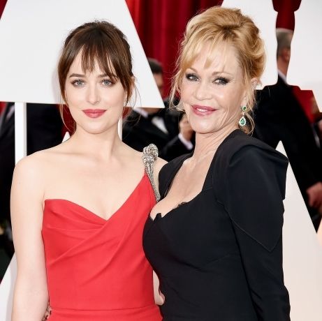 Tη Dakota Johnson την έχουμε χορτάσει: Ήρθε η ώρα να θαυμάσουμε και την μικρή της αδερφή