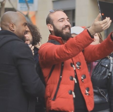 Στις γιορτές είναι καλύτερα «να τα πούμε» από κοντά!