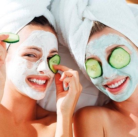 Beauty review: Το scrub και η μάσκα προσώπου που μας ξετρέλαναν
