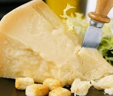 Οι Ιταλοί χτυπούν την οικονομική κρίση με... παρμεζάνα!