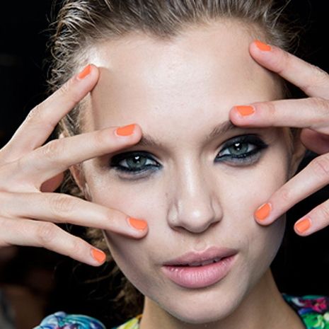 Trend alert: Το neon είναι ωραίο!