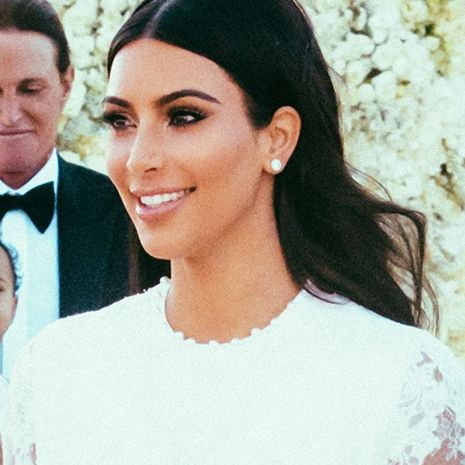 Αυτά τα προϊόντα μακιγιάζ φόρεσε η Kim Kardashian στο γάμο της!
