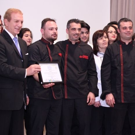 Η UNESCO βραβεύει τα Ι.ΙΕΚ ΞΥΝΗ