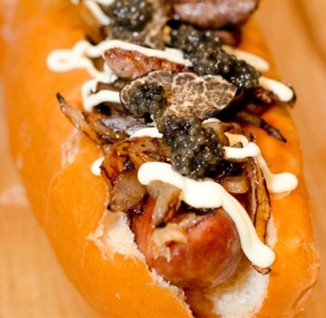 Κάποιοι προτιμούν το hot dog τους ακριβό