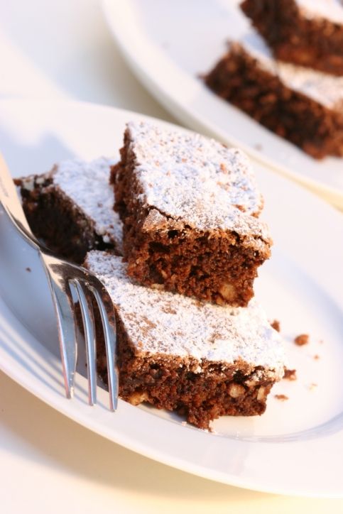 Χιονισμένο brownies από τη Νίκη Μερκούρη