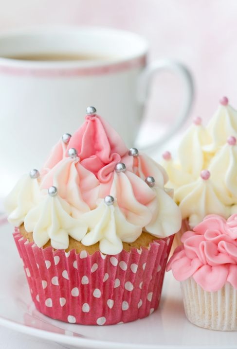 Εύκολη βασική συνταγή για cupcakes με 4 υλικά