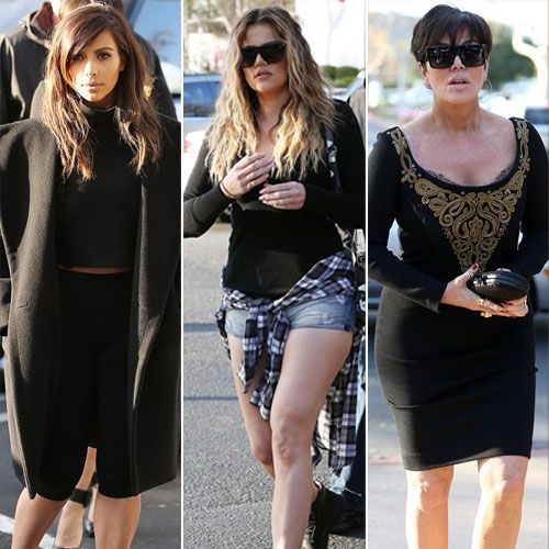 Μας αποτρέλαναν: Η Kim εμφανίστηκε με παλτό, η Khloe με σορτσάκι και η μάνα με φόρεμα