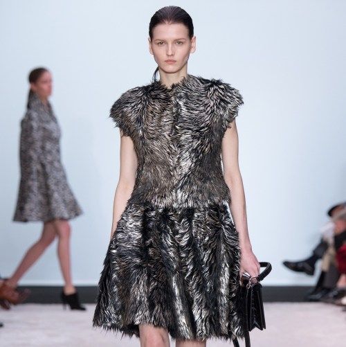 Giamba: Η οικονομική σειρά του Giambattista Valli είναι γεγονός