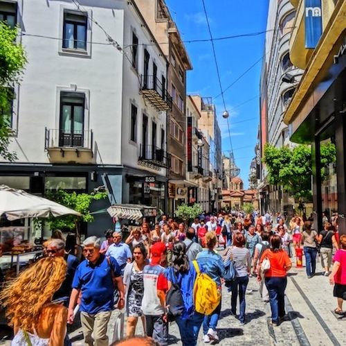 Aυτές είναι οι 10 περιοχές όπου τα καταστήματα θα είναι ανοιχτά όλες τις Κυριακές