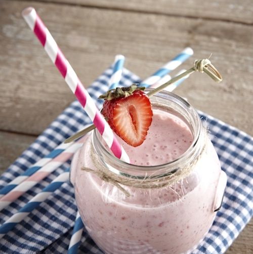 Smoothie φράουλα -γιαούρτι με σιρόπι αγαύης