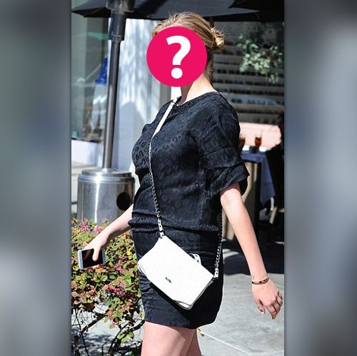 Έχετε δει supermodel με… κοιλιά; Η star τρώει (και με το παραπάνω)!