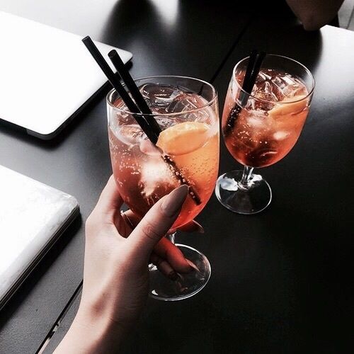 Πώς να κάνεις το αγαπημένο σου cocktail... light!