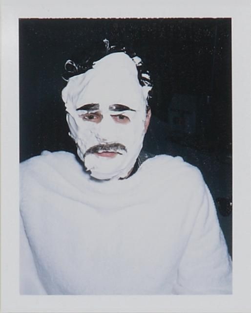 O James Franco εκτίθεται