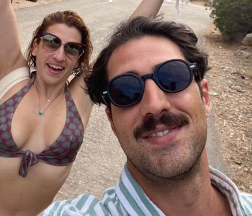 Άγριες Μέλισσες Παγώνα: Η Δανάη Λουκάκη με μπικίνι - Στη θάλασσα μαζί με τον Νίκο Λεκάκη