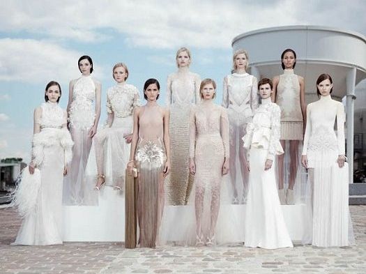 Έργα τέχνης με υπογραφή Givenchy