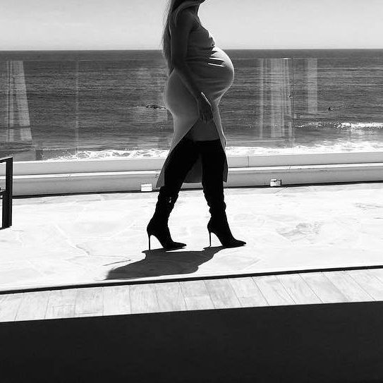 Baby boom: Η διάσημη τραγουδίστρια μόλις έφερε στον κόσμο το δεύτερο παιδάκι της