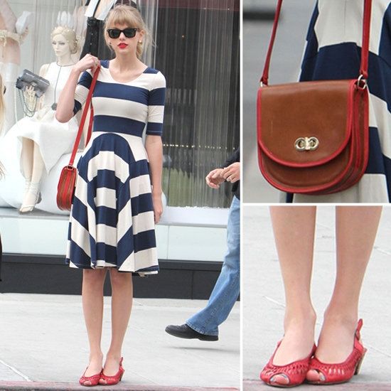 Η Taylor Swift με retro-navy look