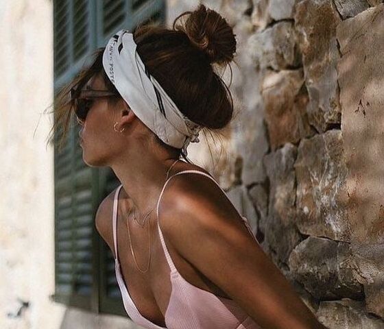 Πώς να μην φριζάρουν τα μαλλιά σου από την υγρασία