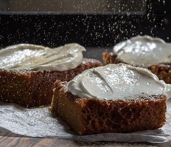 Gingerbread cake από τον Άκη Πετρετζίκη