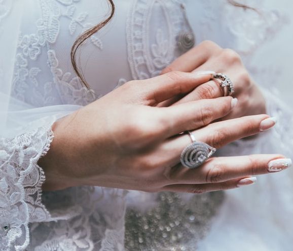 3 tips για να μειωθούν τα έξοδα του γάμου